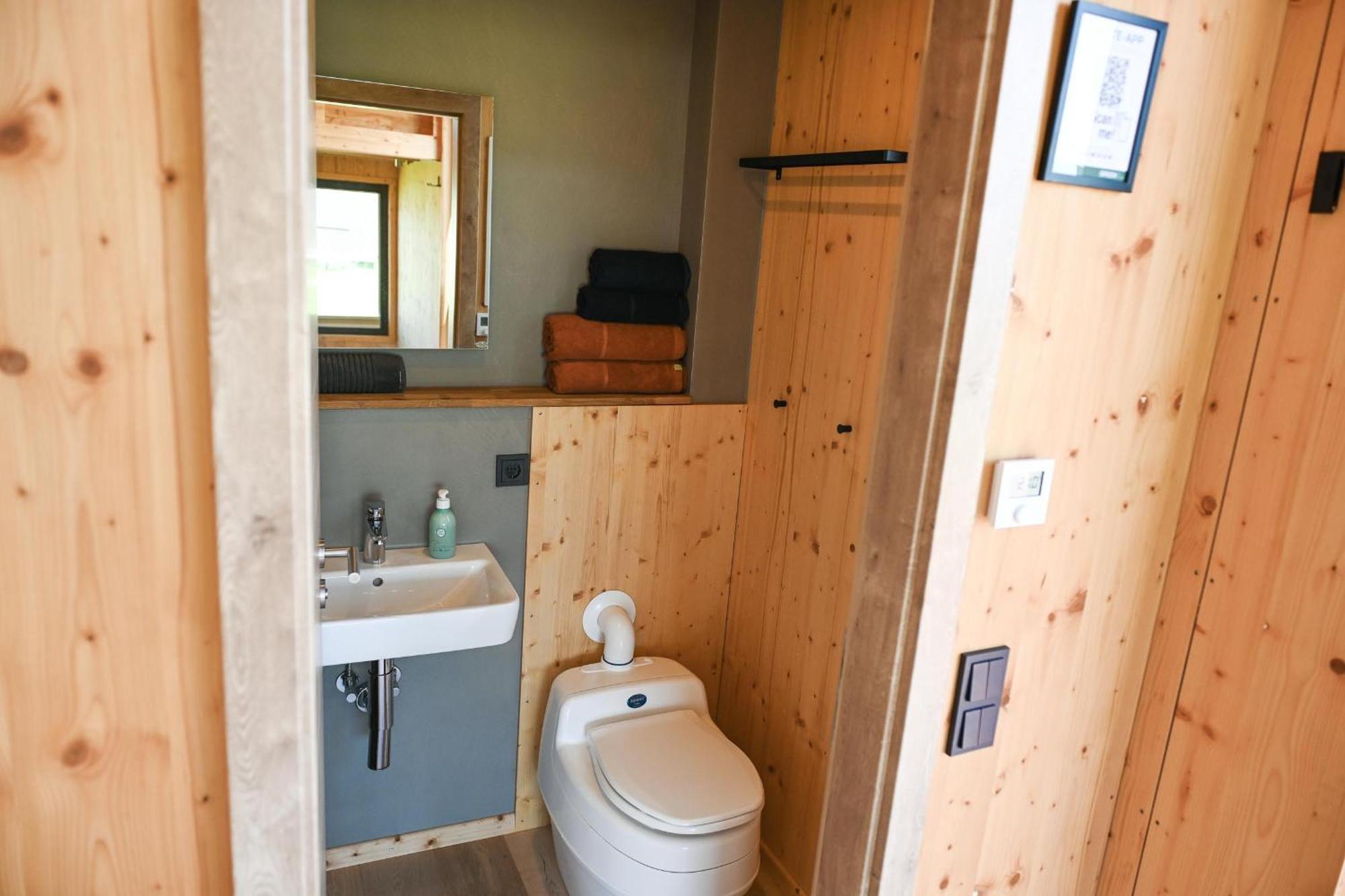קרוליננזיל Tiny House Nature 13 Zur Kuhweide - Green Tiny Village Harlesiel מראה חיצוני תמונה